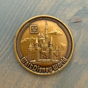 Disney Walt Disney World Bronze Medallion